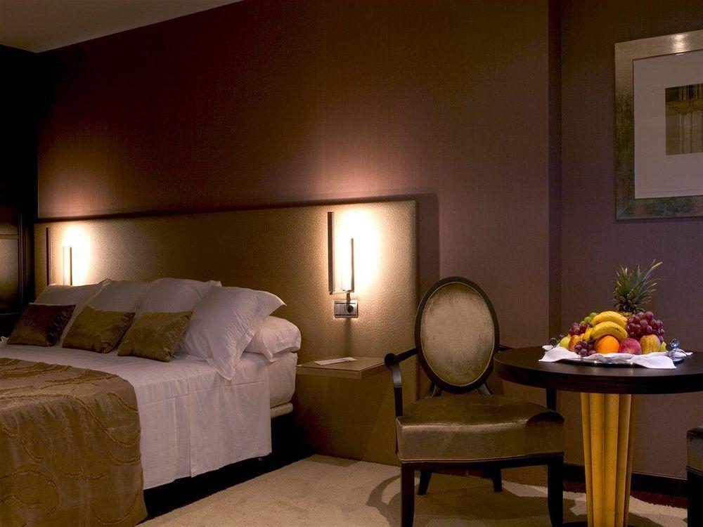 Iberik Santo Domingo Plaza Hotel Oviedo Rom bilde